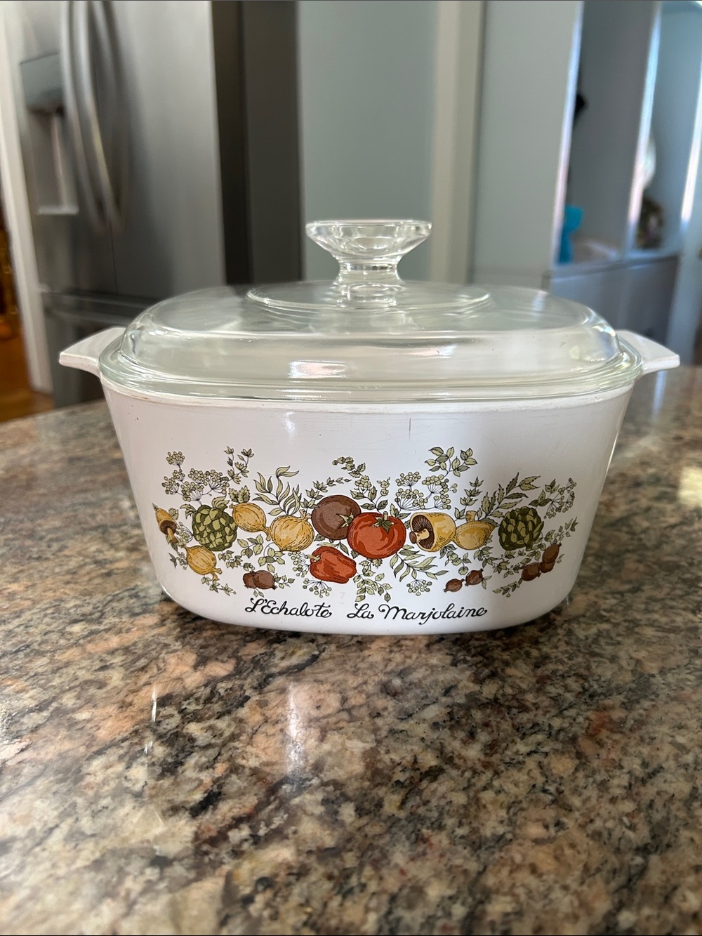 Vintage CorningWare 3Qt Casserole w/lid